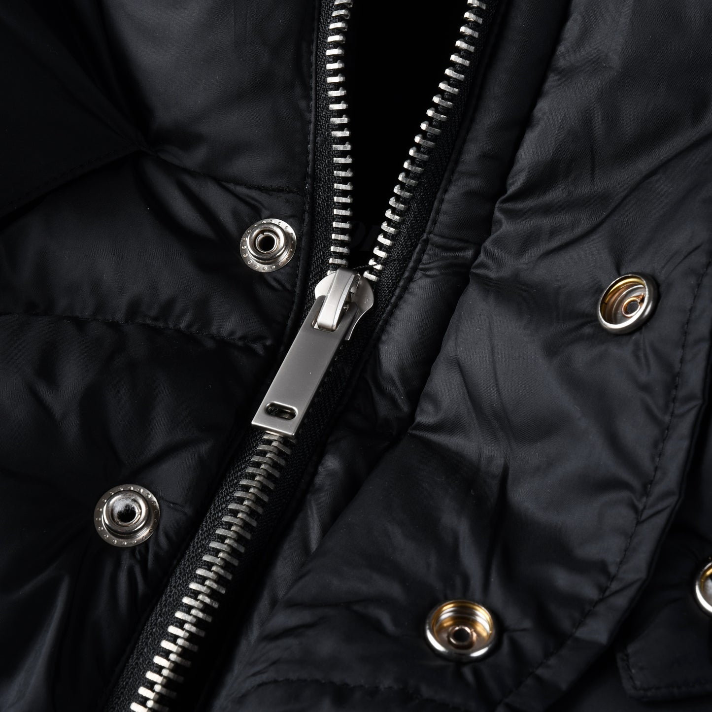 CROPPED PUFFER BLACK