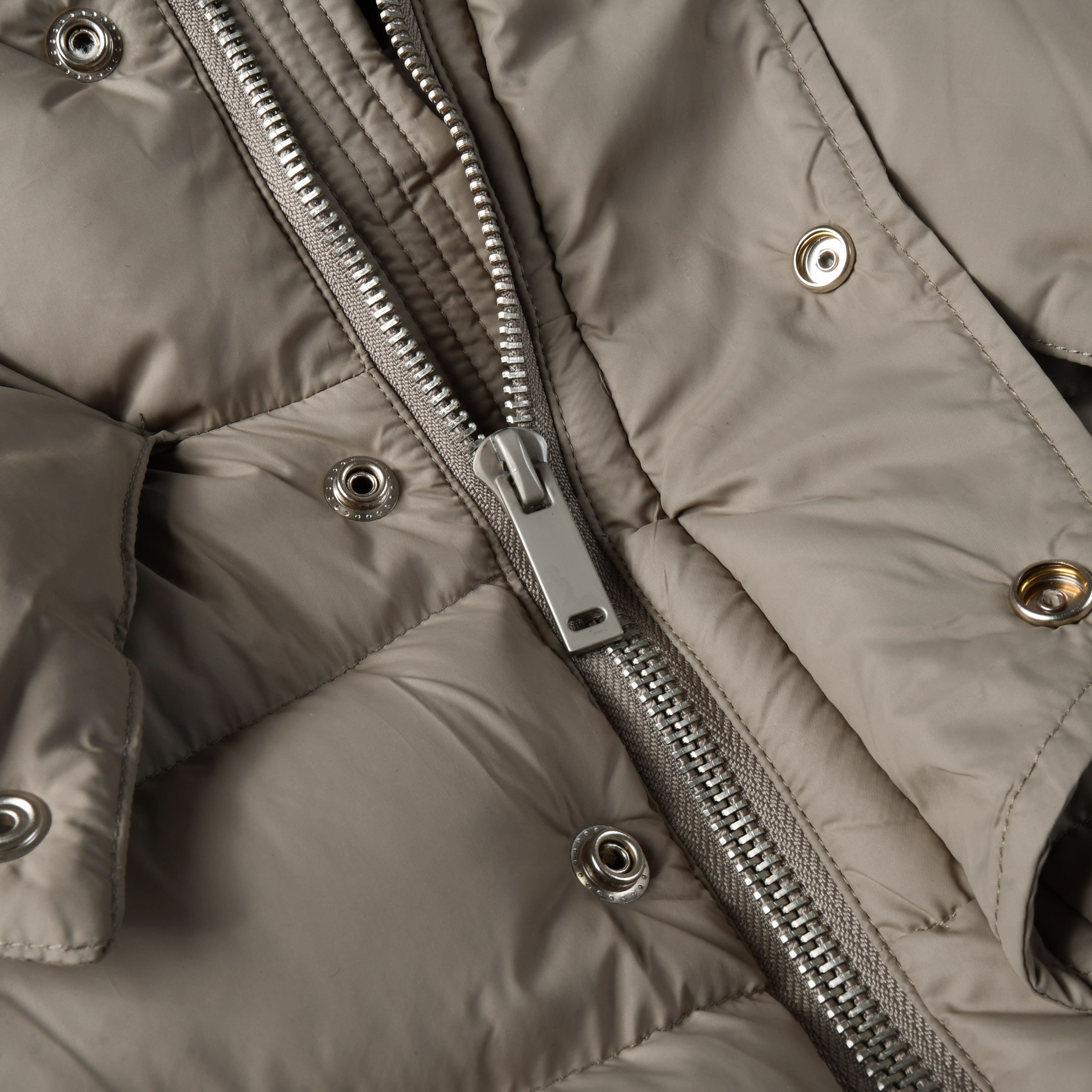 CROPPED PUFFER BEIGE